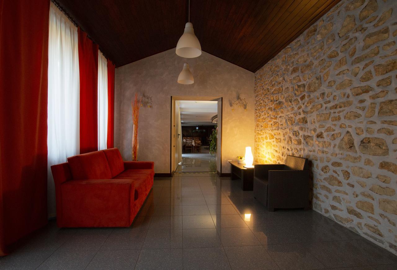 Hotel San Zeno Сан Дзено ди Монтаня Екстериор снимка